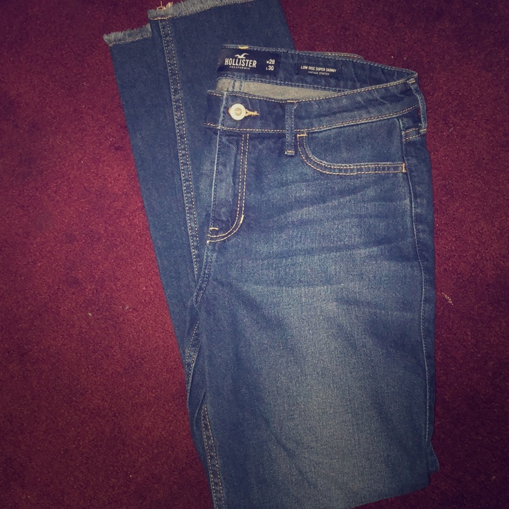 7R Hollister low rise super skinny jeans